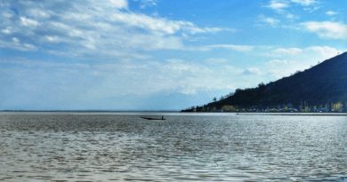 Wular_Lake_TheTravellore_Kashmir
